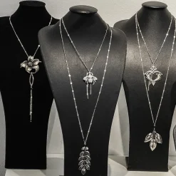 COLLIER BEE