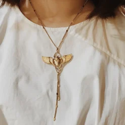 Collier Beetle Doré